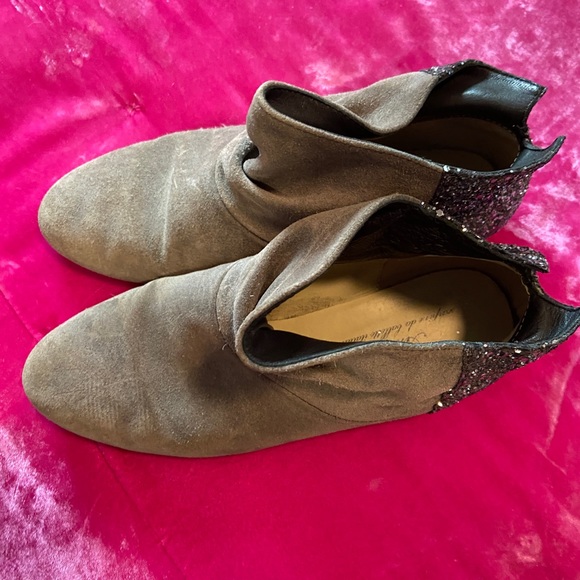 Ankle booties with glitter back - Picture 4 of 5